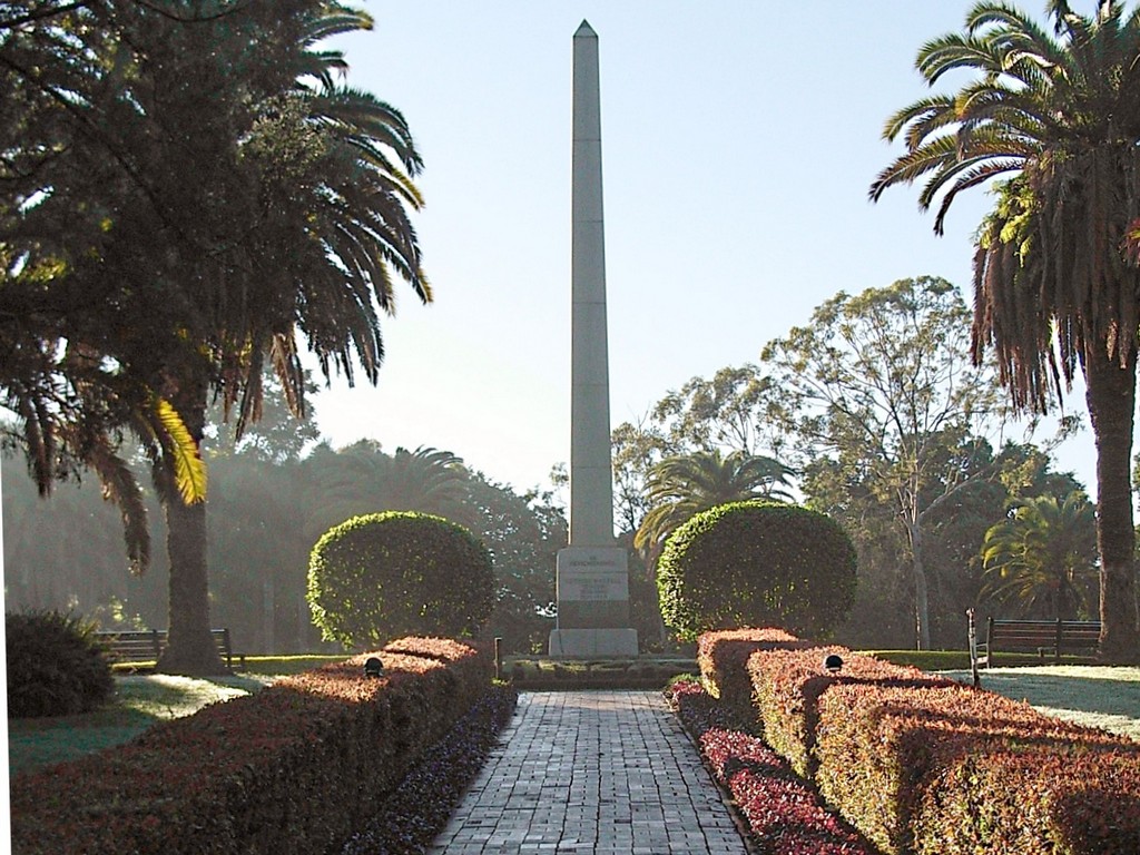 Rockhampton War Memorial - Early Morning