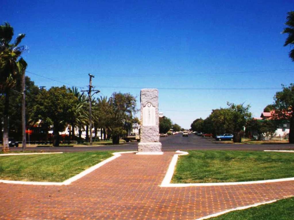 Roma War Memorial