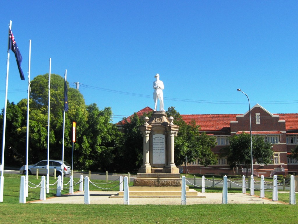 Shire of Toombul War Memorial (Digger)