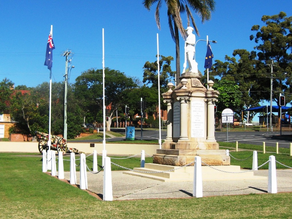 Shire of Toombul War Memorial (Digger) - 2009