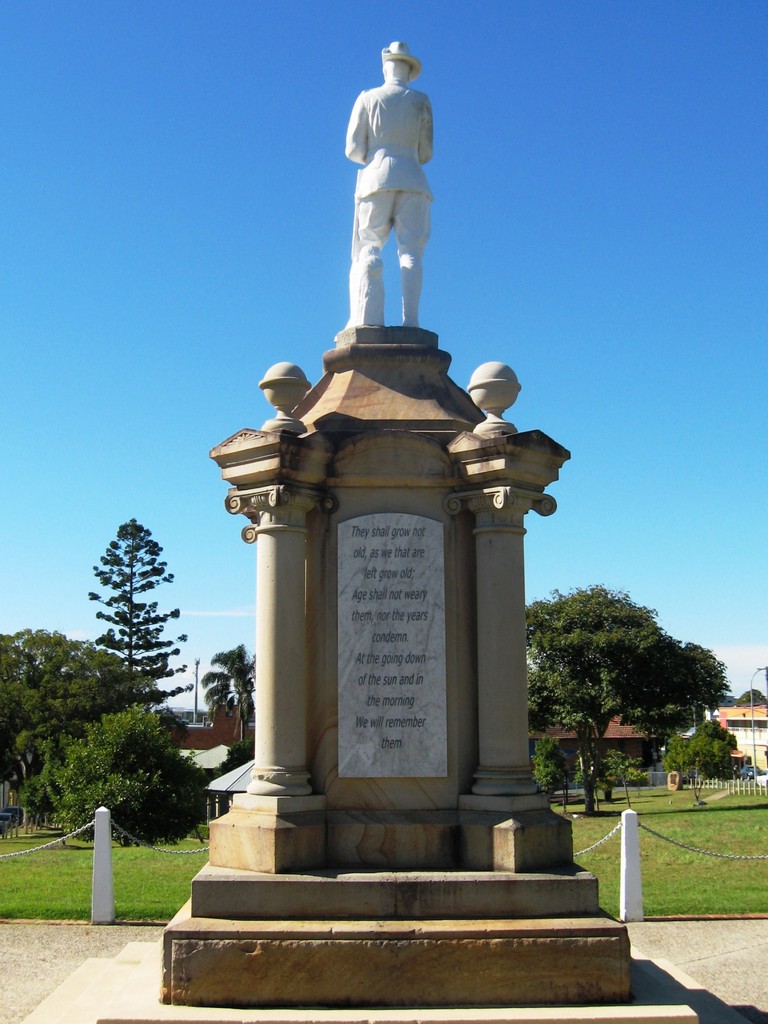 Shire of Toombul War Memorial (Digger) - 2009