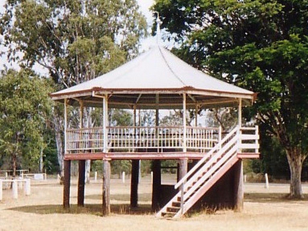 Apple Tree Creek Rotunda Memorial 2001