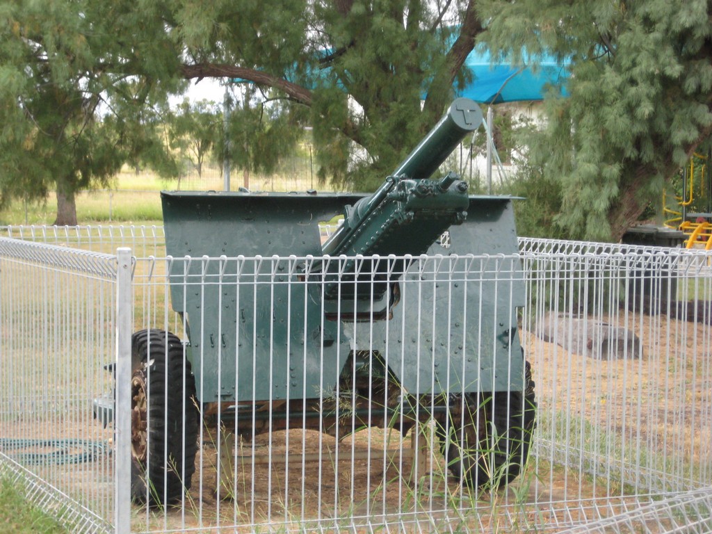 Twenty-five Pounder Gun Thangool