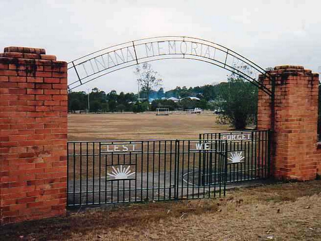 Tinana Memorial Gates - Original view