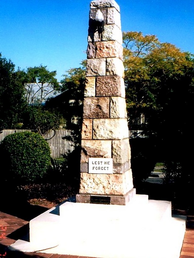 Ashgrove War Memorial - pre-renovation