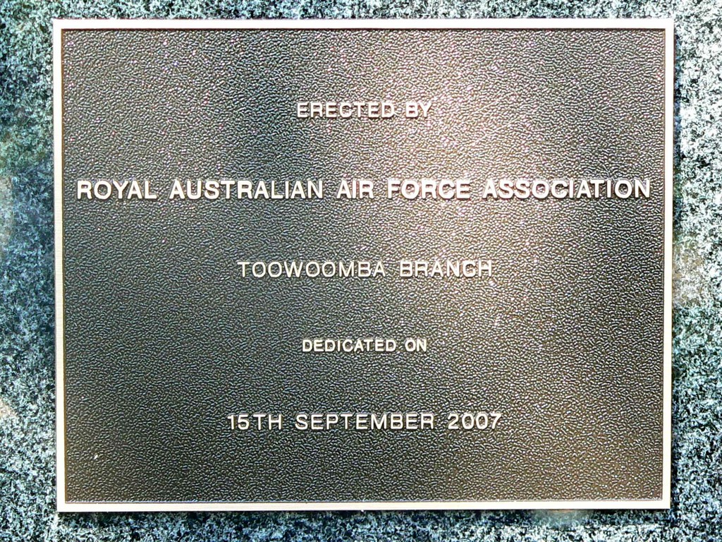 Toowoomba RAAF Memorial - dedication plaque