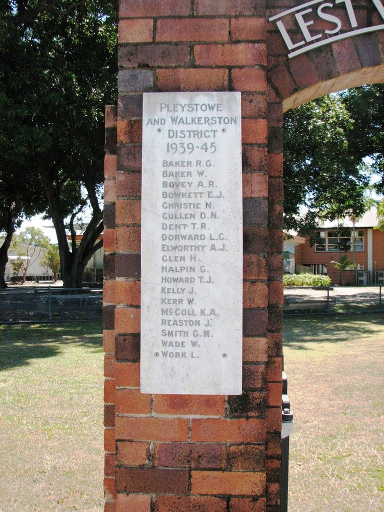 Walkerstone/Pleystowe Memorial Gates - WWII plaque