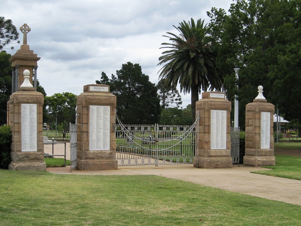 Photo of Warwick War Memorial Gates