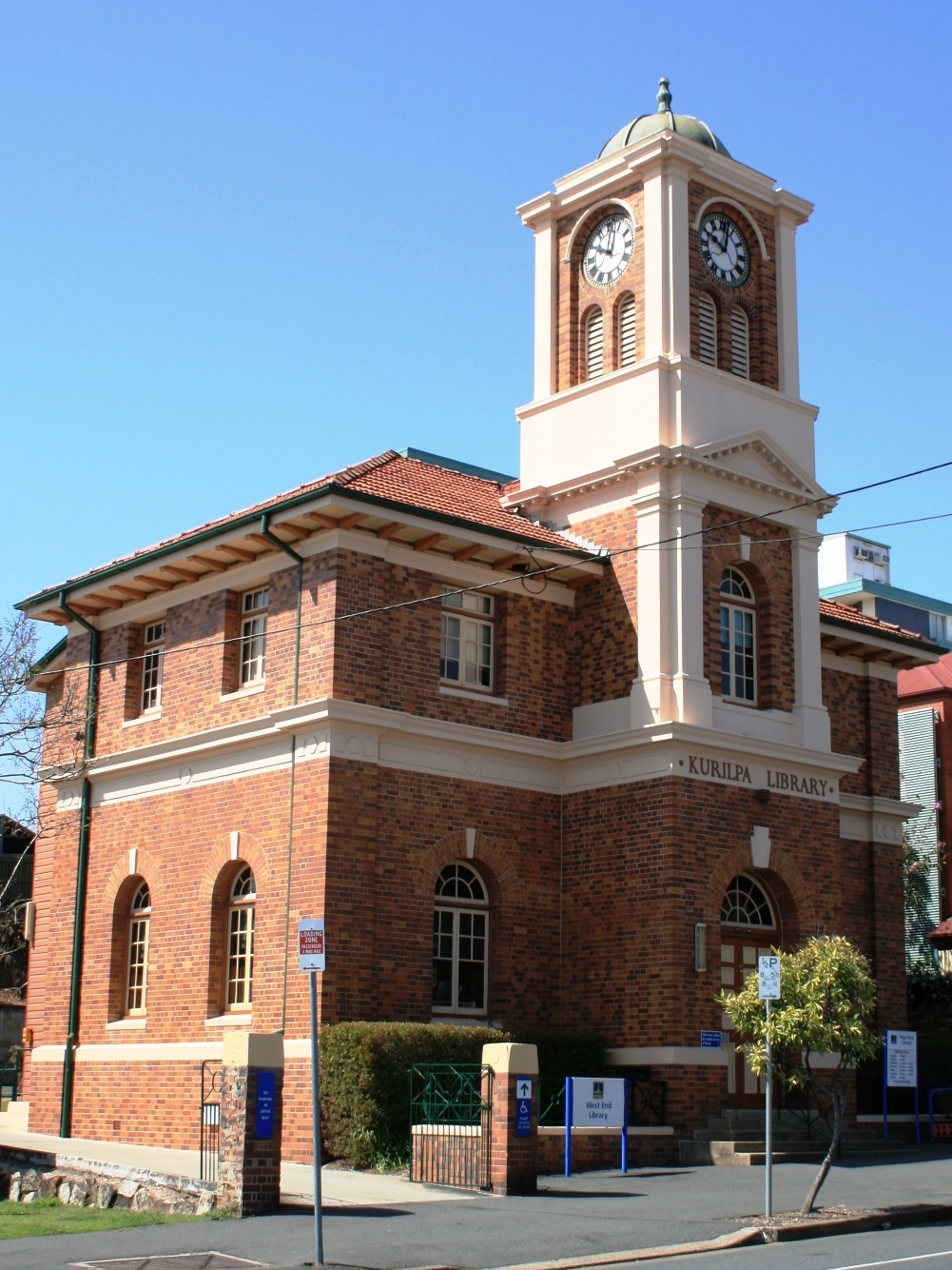 Kurilpa Library from Boundary Street