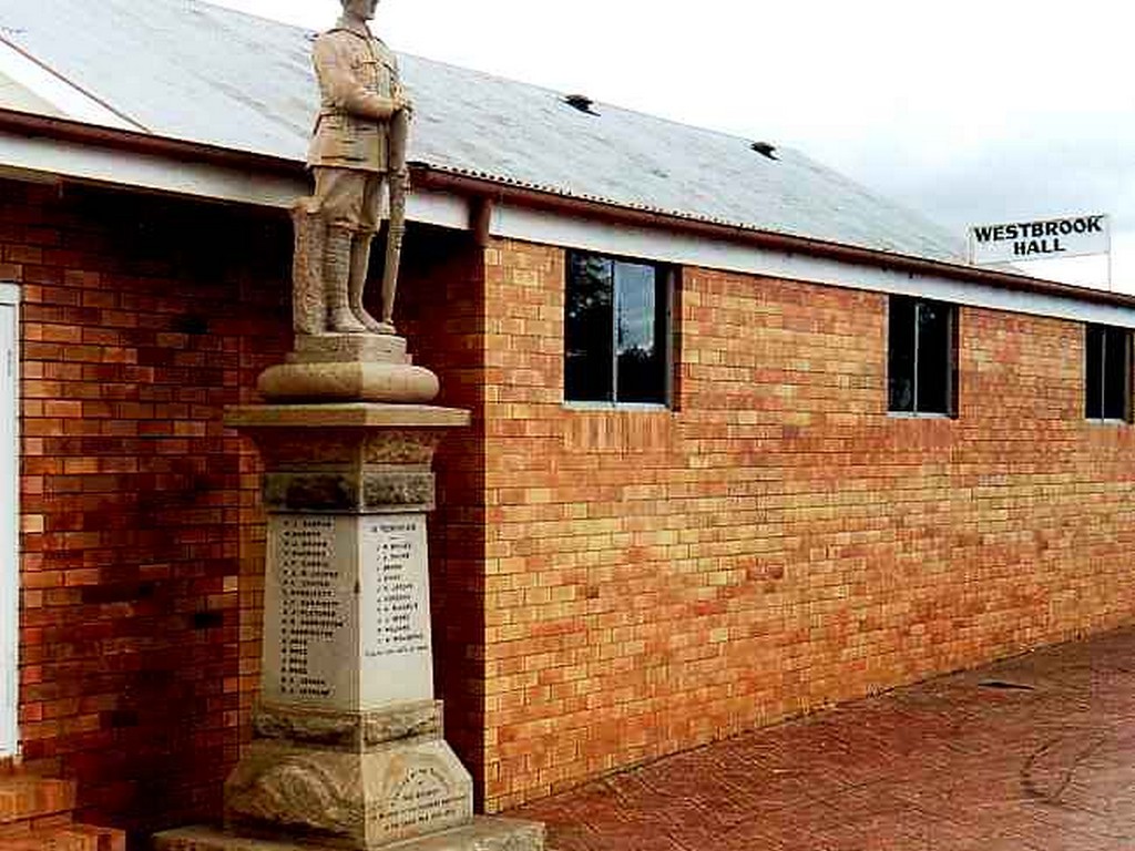 Westbrook War Memorial (Digger)