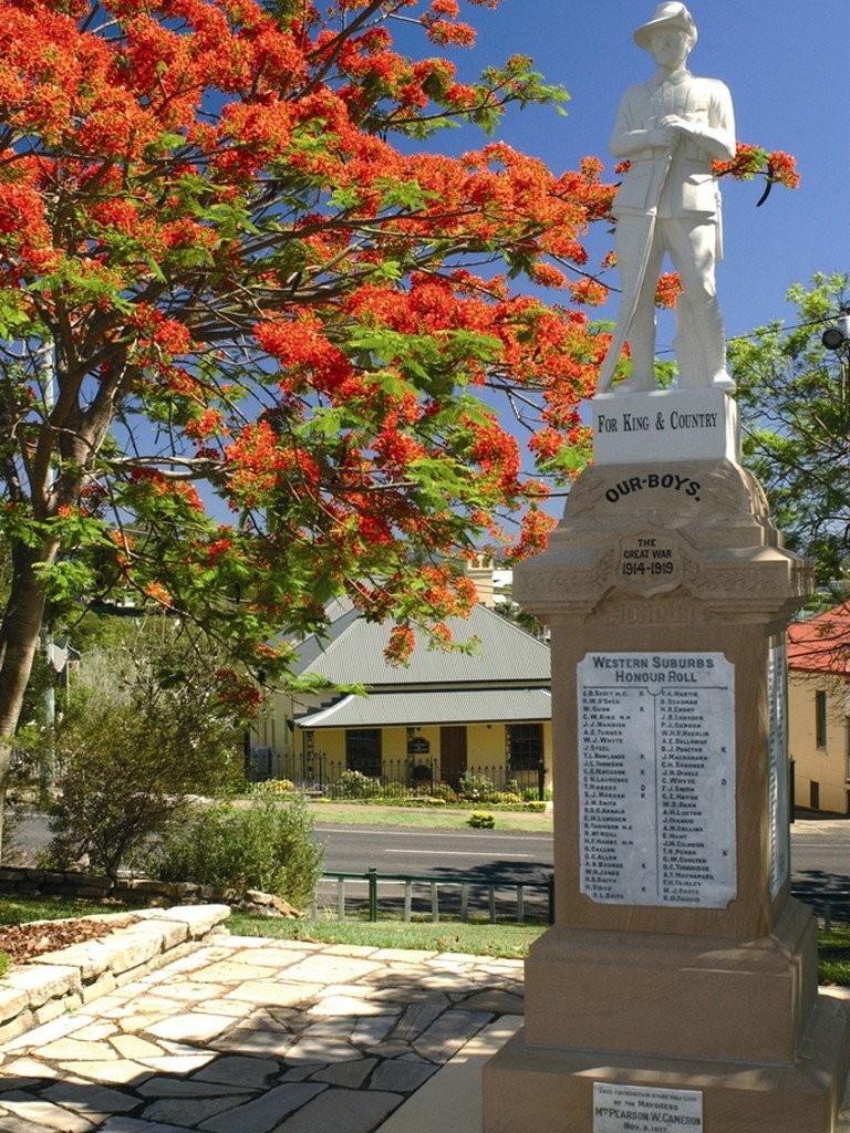 Western Suburbs War Memorial (Digger)