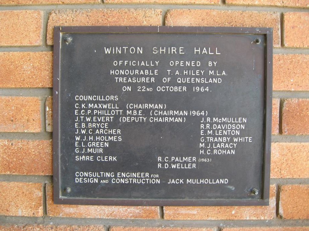 Winton Memorial Hall