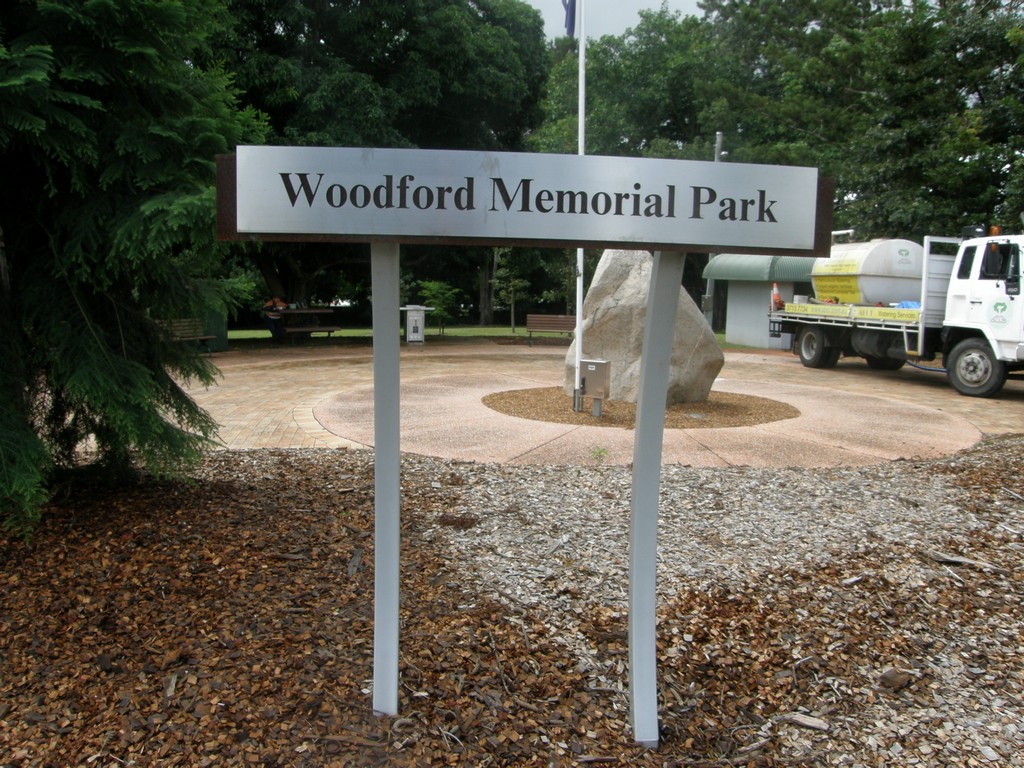 Woodford Memorial - Park sign