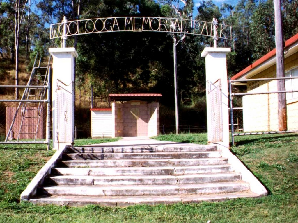 Woolooga and District War Memorial - Gates