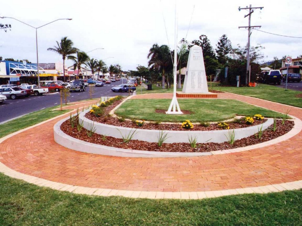 Yeppoon War Memorial (before 2010 restoration)