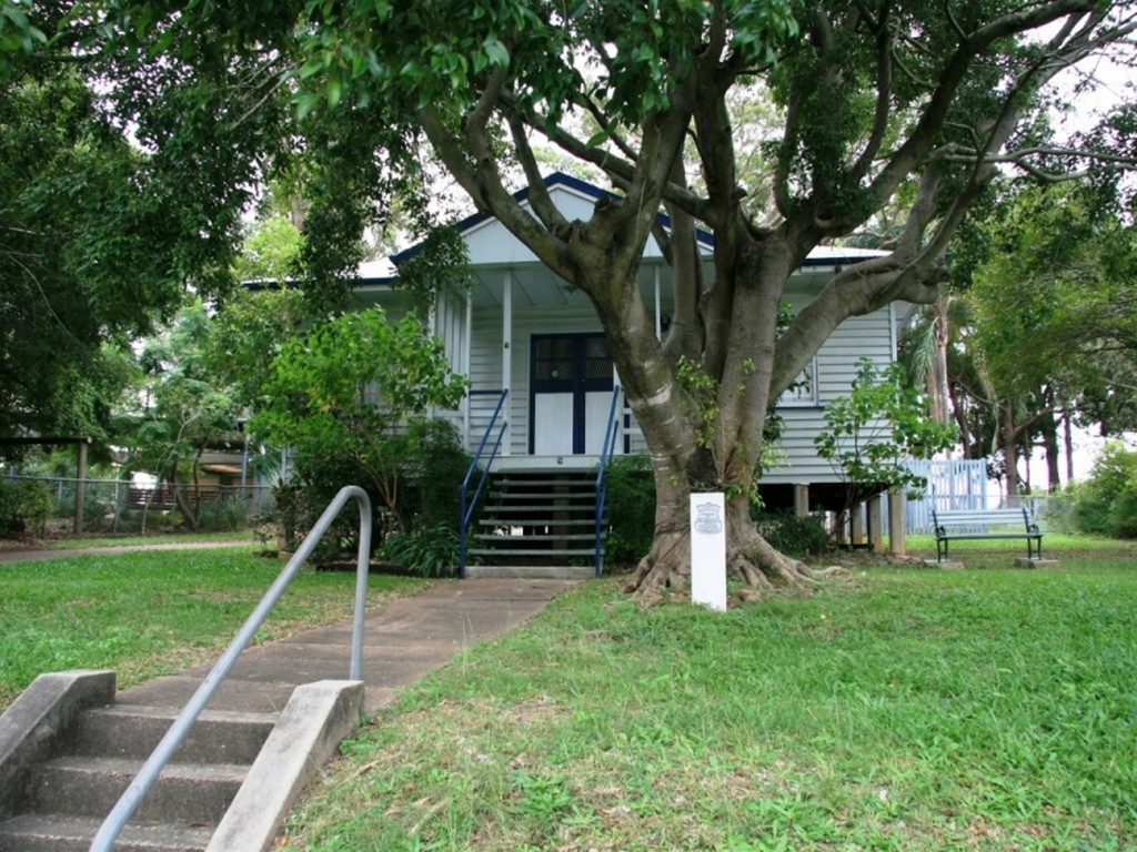 Yeronga CWA Hall Memorial Tree - 2010