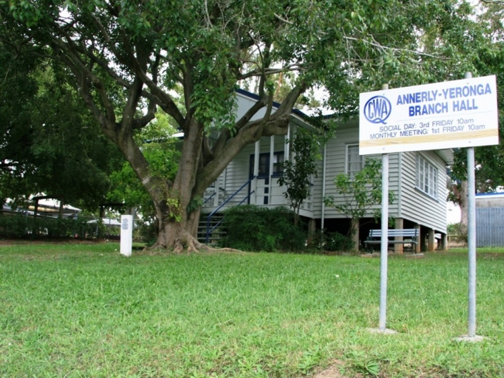 Yeronga CWA Hall Memorial Tree - 2010