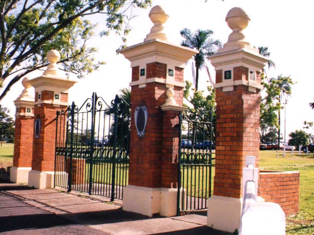 Yeronga Stephens Shire Memorial Gates