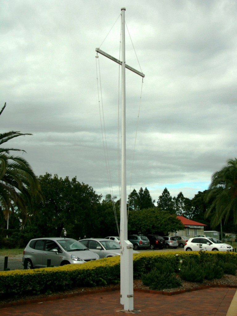 Yeronga Unknown Soldier Memorial Flagpole