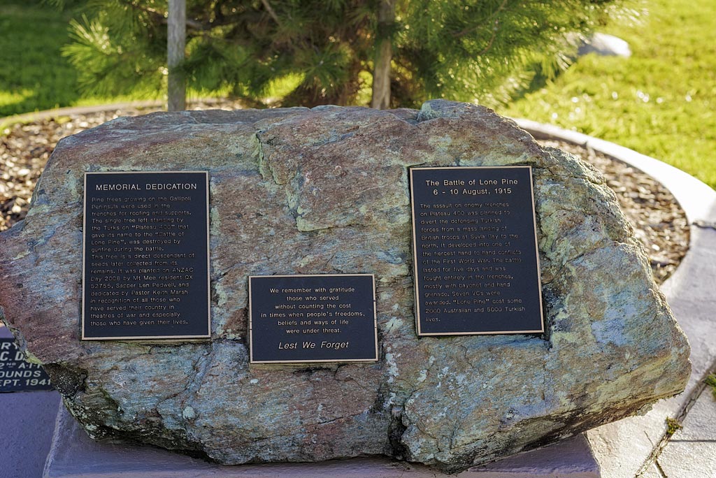 Boulder with plaques