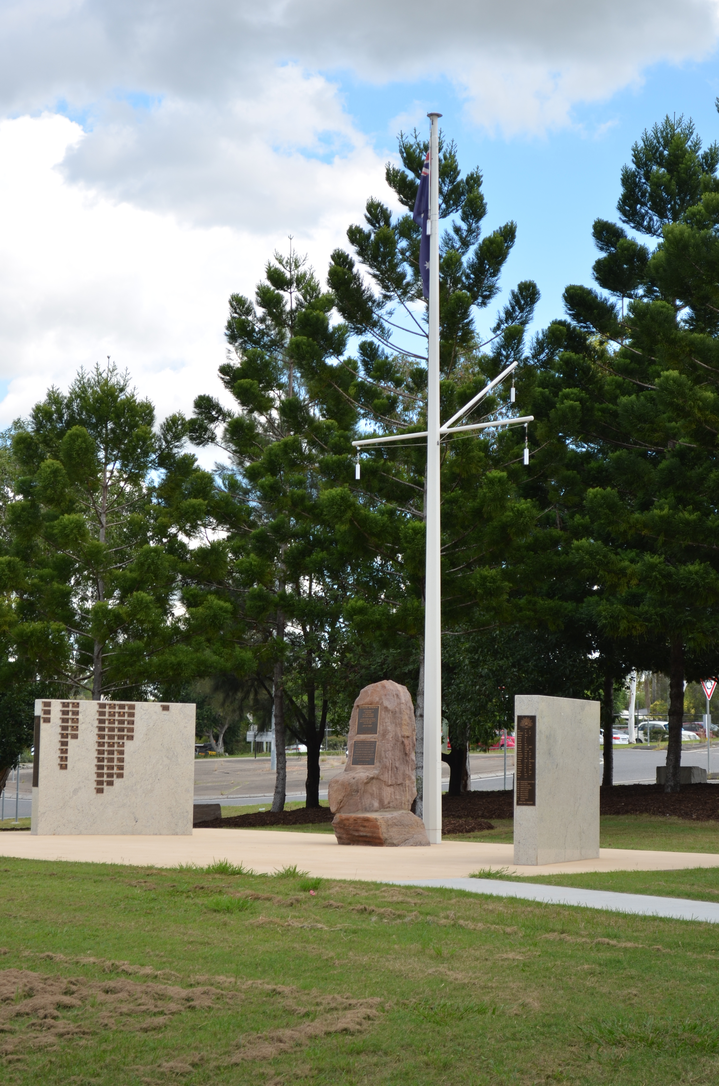 Redbank War Memorial from northeast