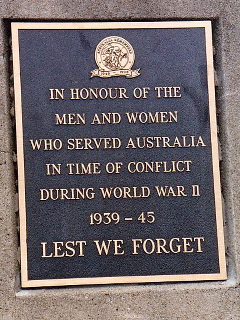 Balmoral War Memorial - Plaque