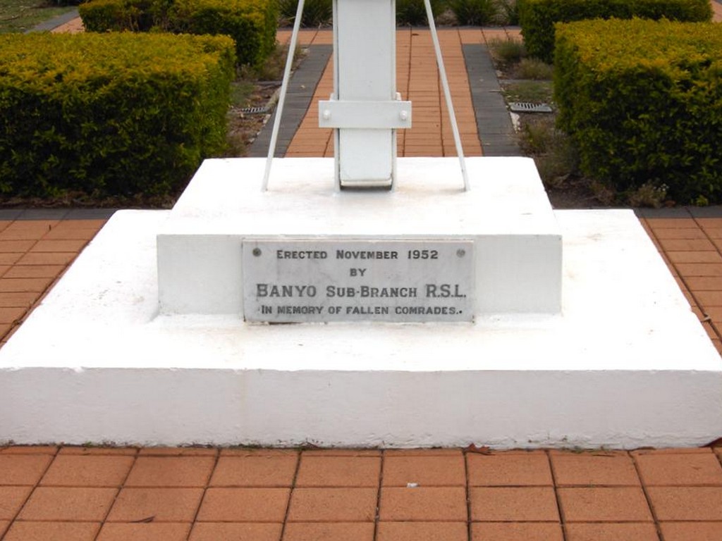 Banyo War Memorial - flag pole base with dedication plaque