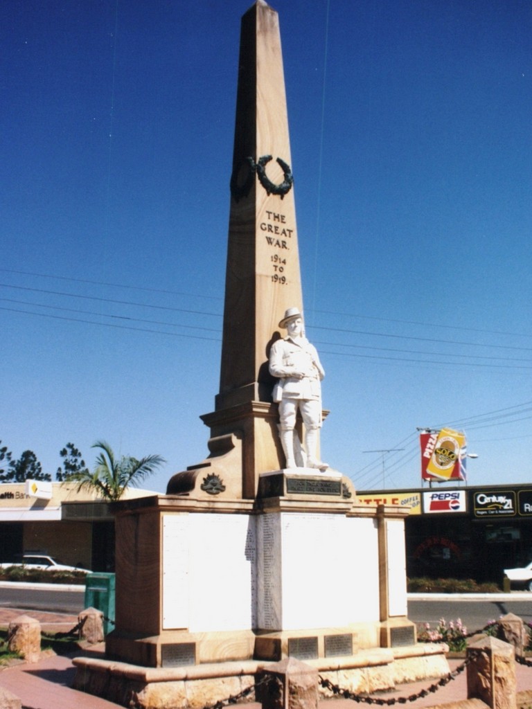 Beaudesert War Memroial (Digger)