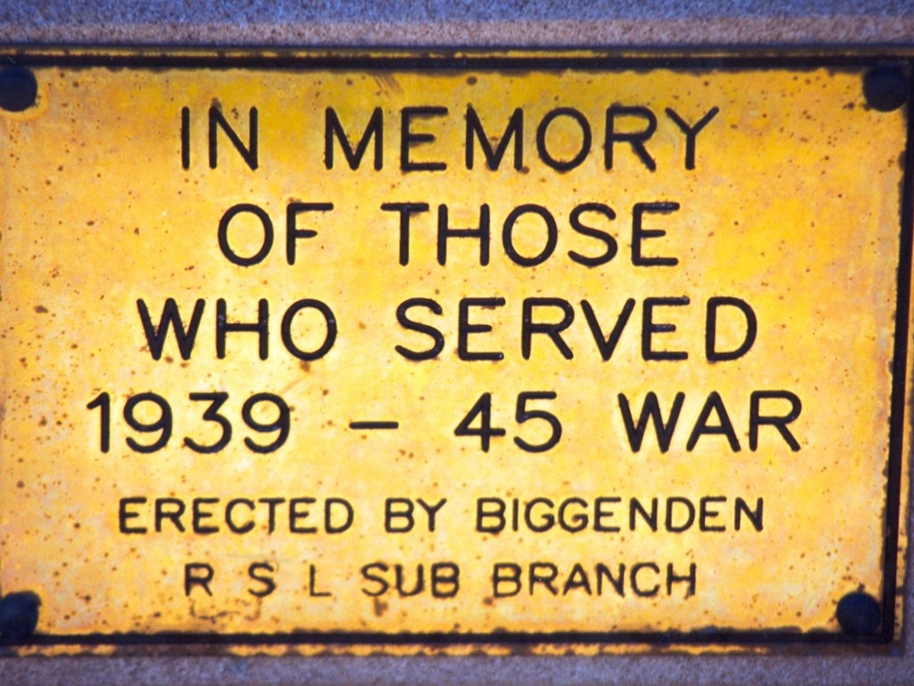 Biggenden War Memorial - Plaque