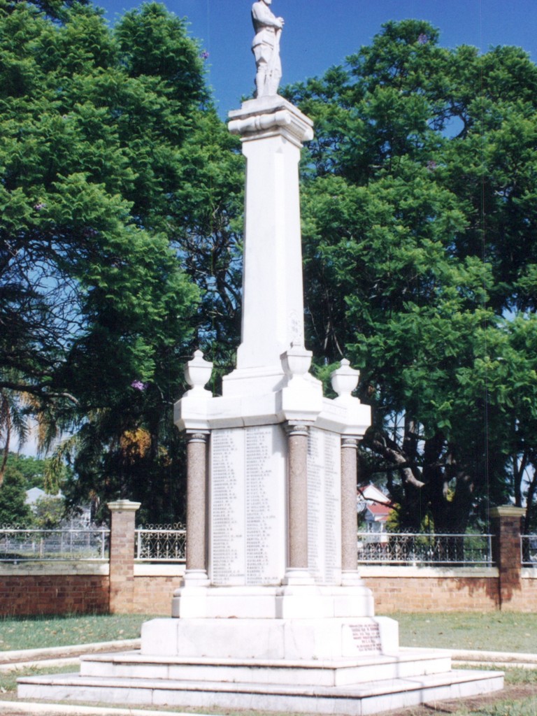 Boonah War Memorial (Digger)