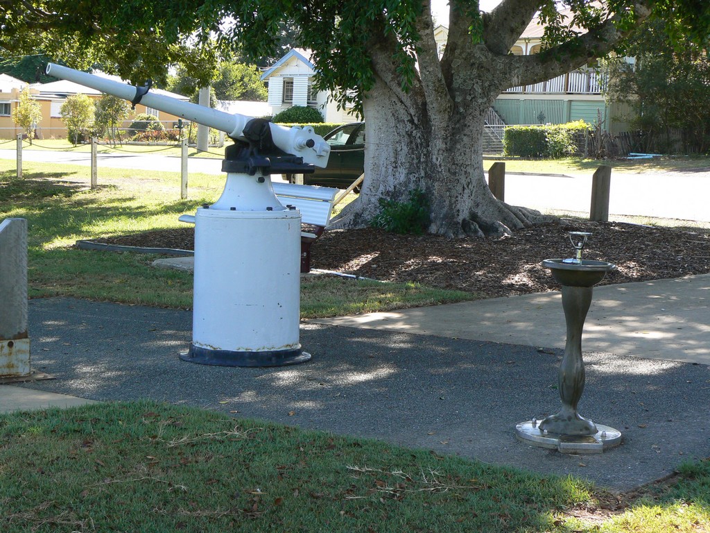 Gun and fountain