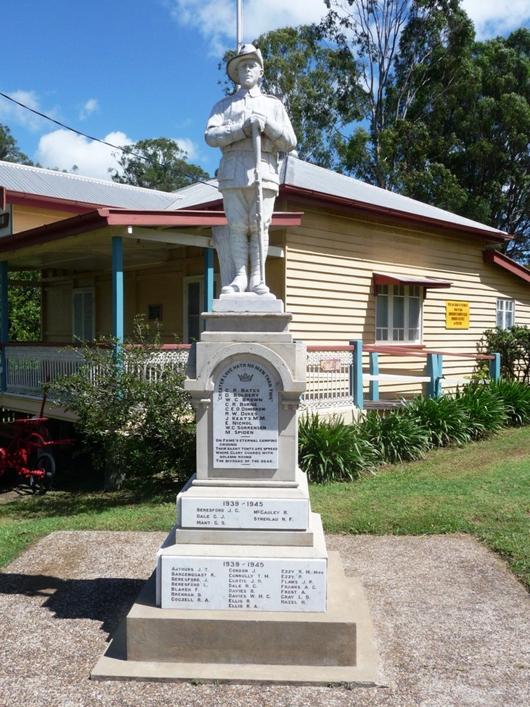 Brooweena War Memorial (Digger)