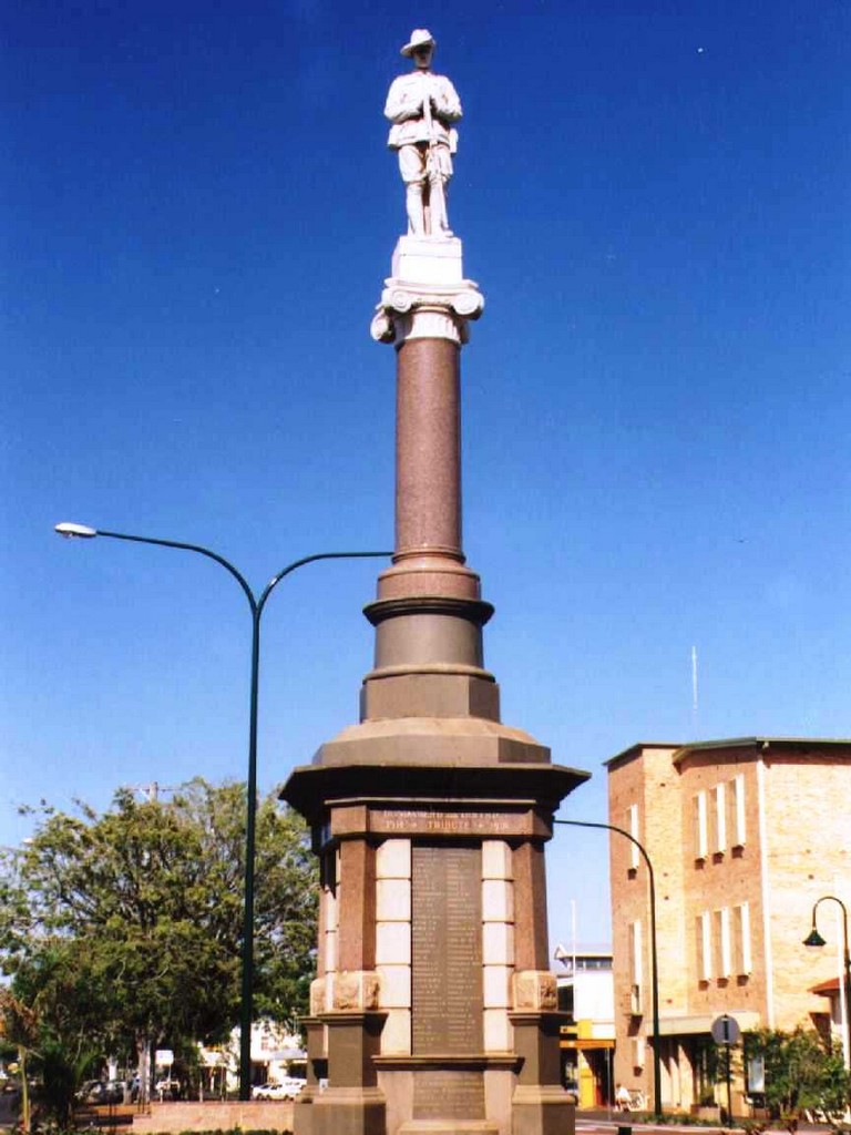 Bundaberg War Memorial - 1999
