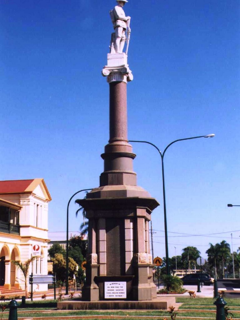 Bundaberg War Memorial - 1999