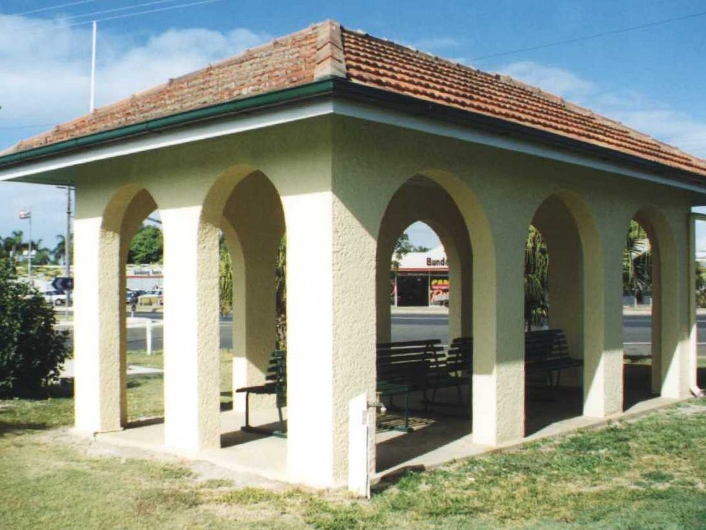 Bundaberg West War Nurses Memorial - 1999