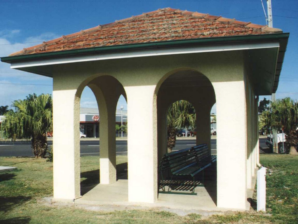 Bundaberg West War Nurses Memorial - 1999