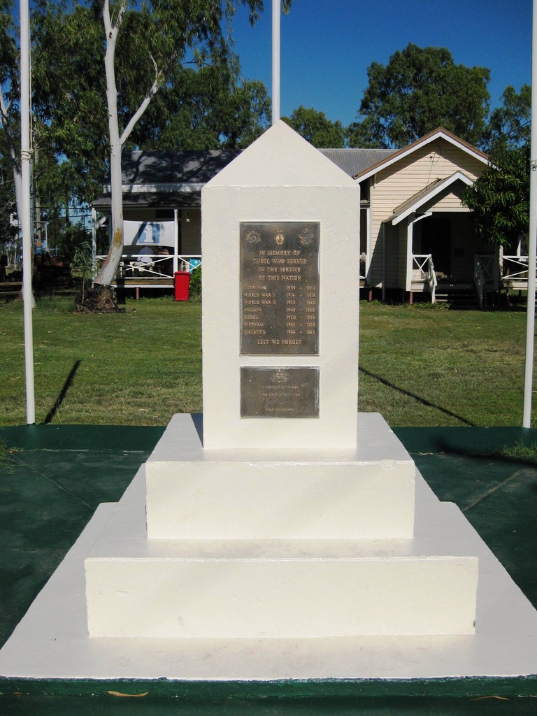 Burketown War Memorial - 2009