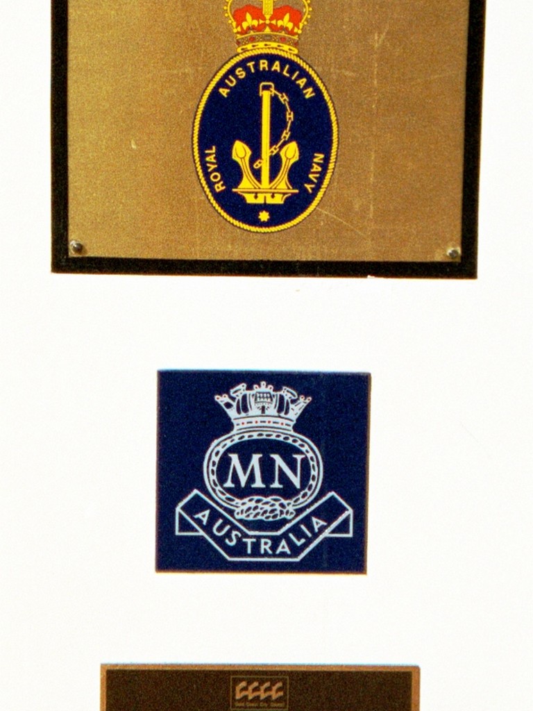 Burleigh Heads Memorial Centre Plaques