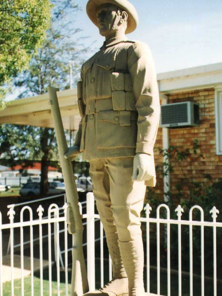 Chinchilla RSL Memorial (Digger) - detail