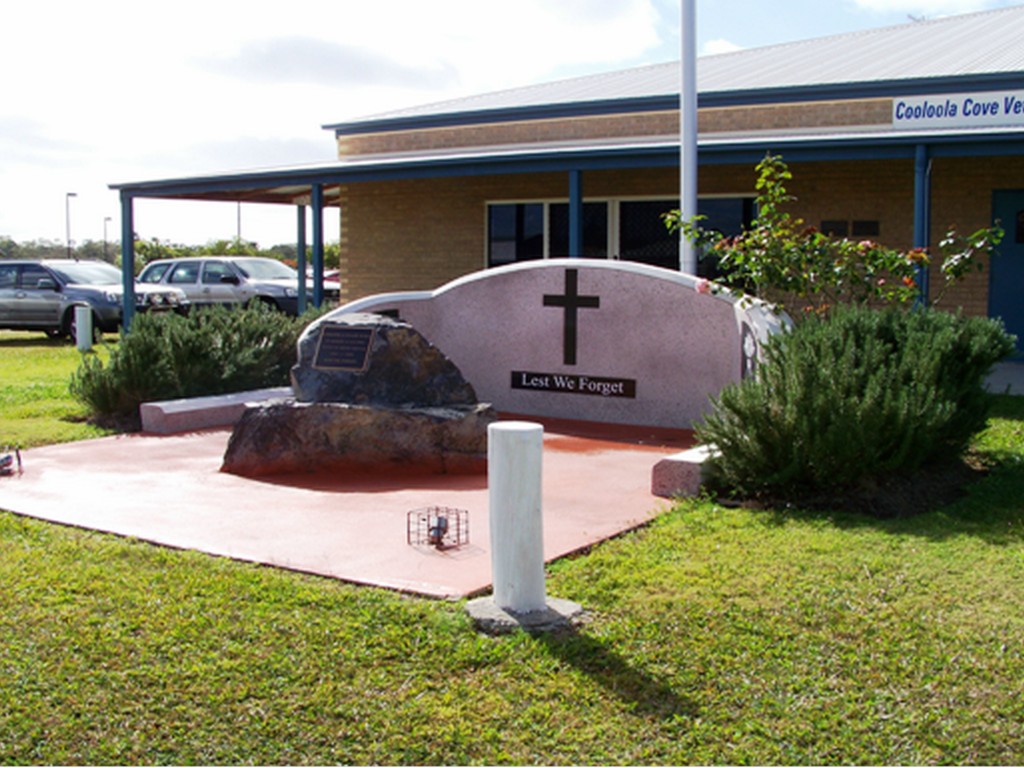 Cooloola Cove Vietnam War Memorial - 2009