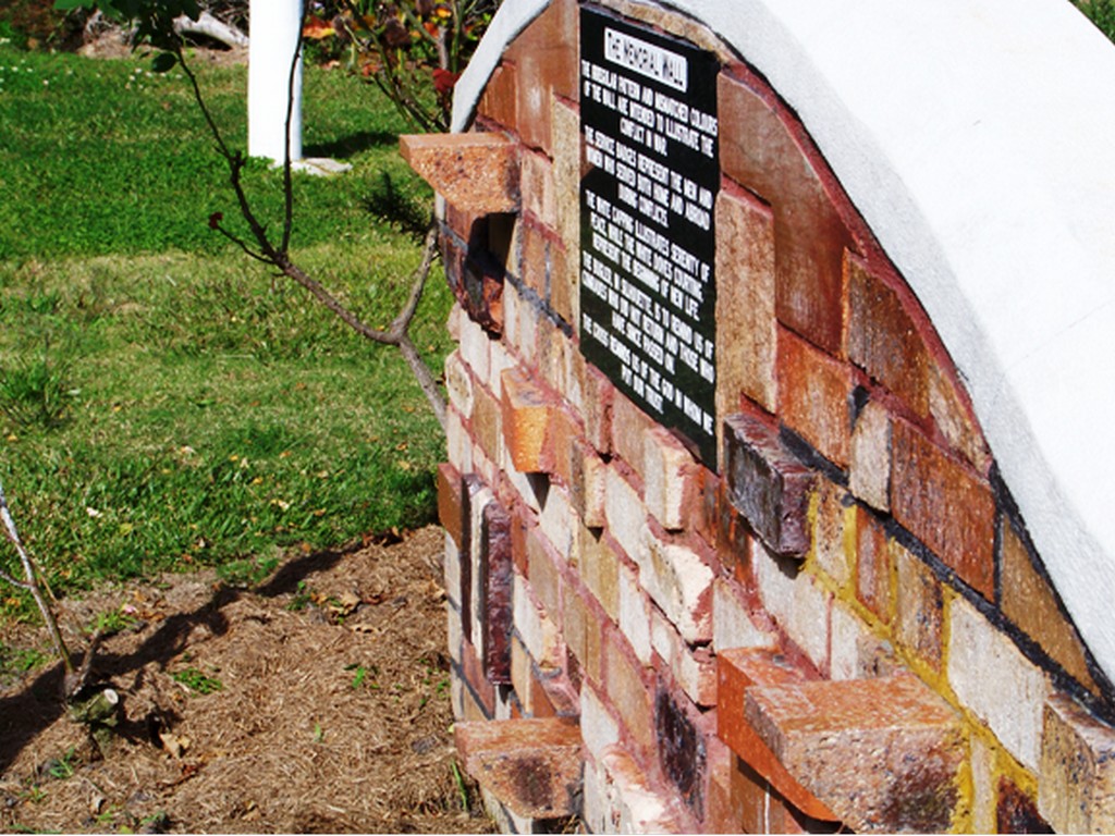 Cooloola Cove Vietnam War Memorial - 2009