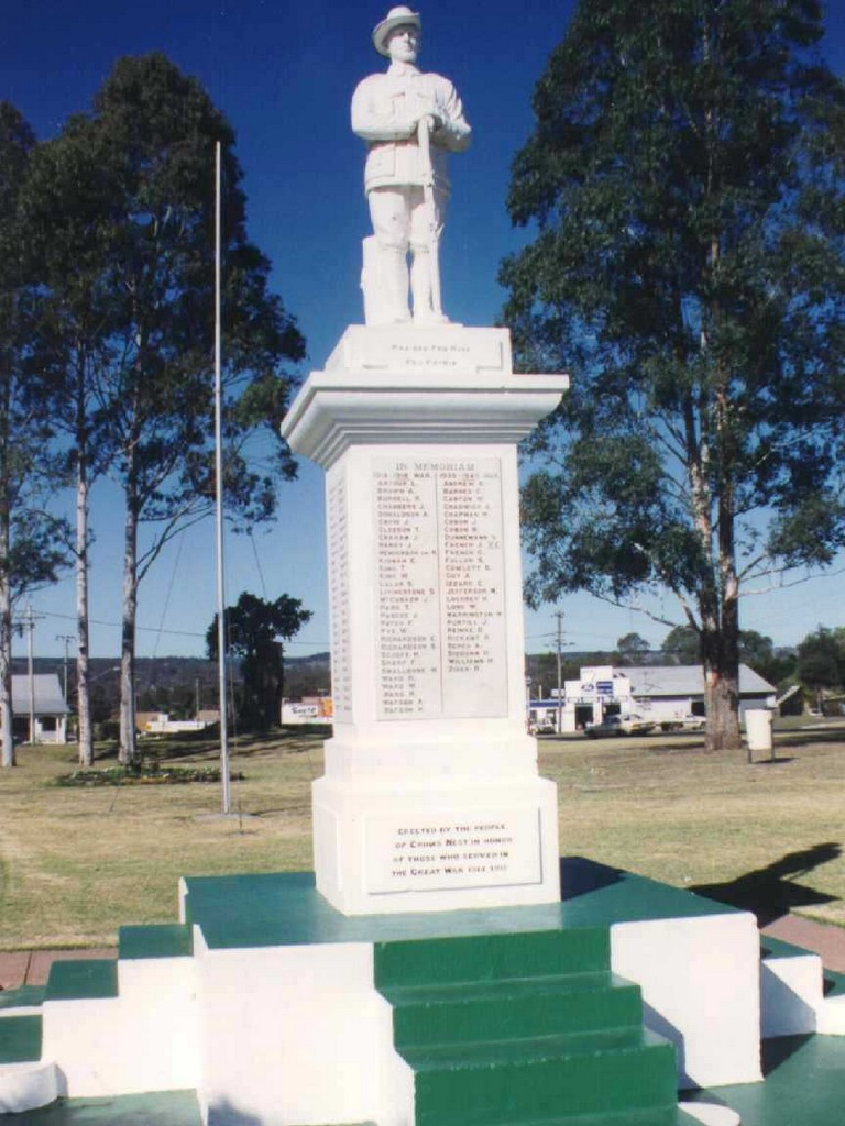 Crows Nest War Memorial (Digger)