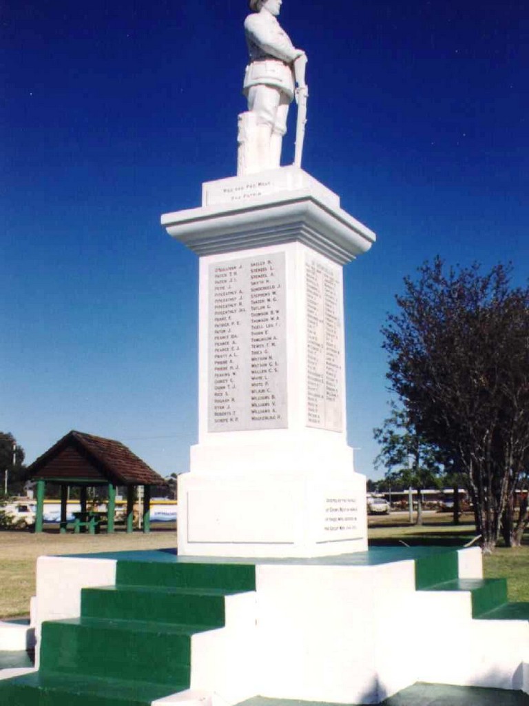 Crows Nest War Memorial (Digger)