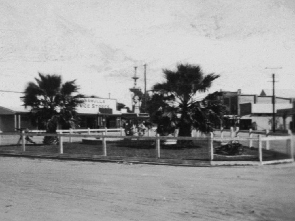 Cunnamulla Memorial Fountain - Original Image circa Unknown