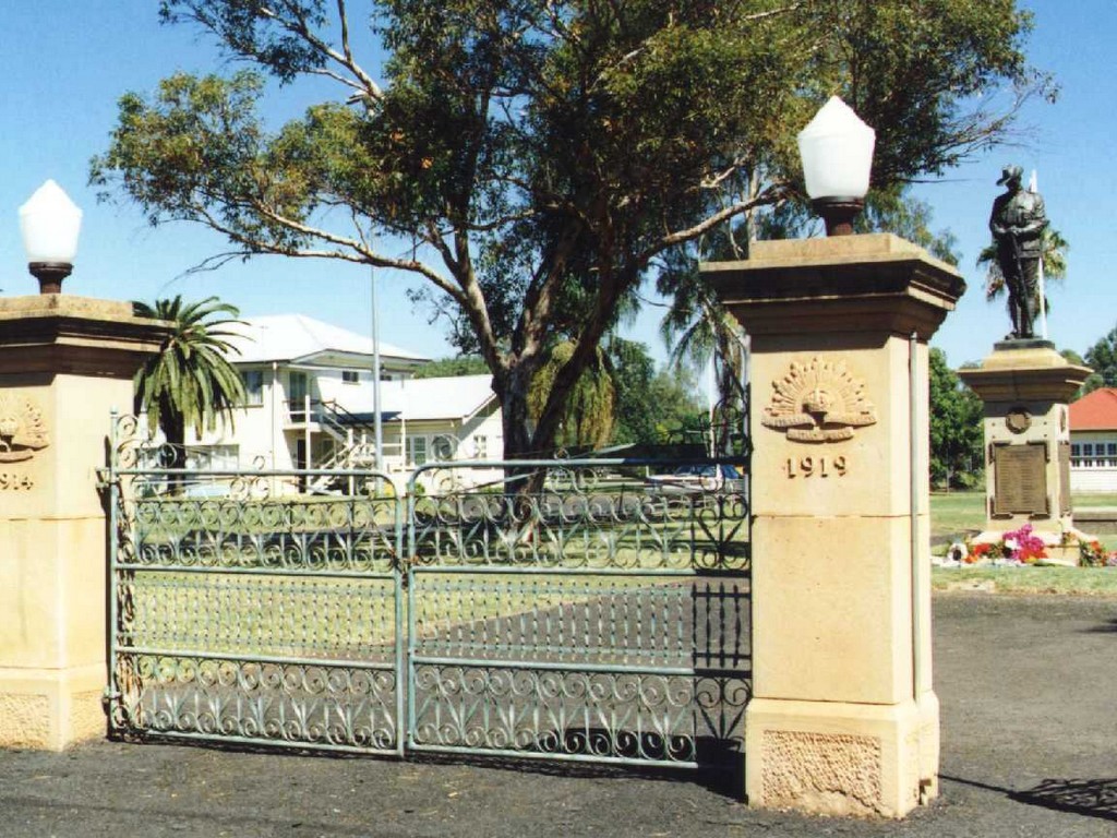 Dalby War Memorial Gates