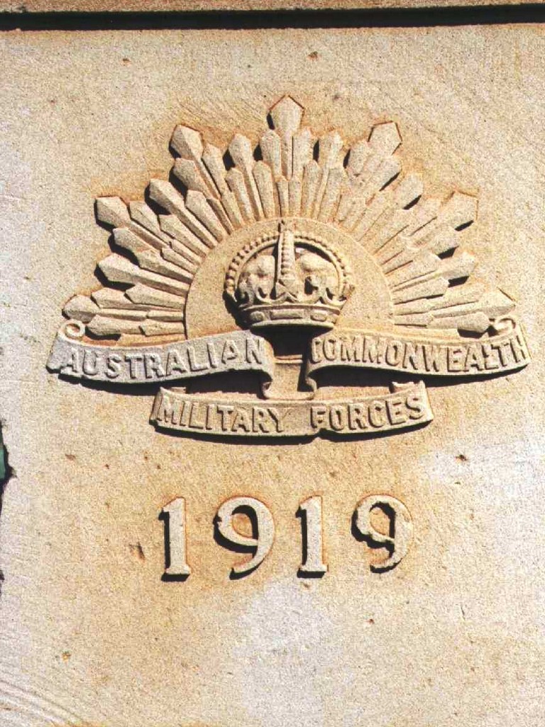 Dalby War Memorial Gates - detail