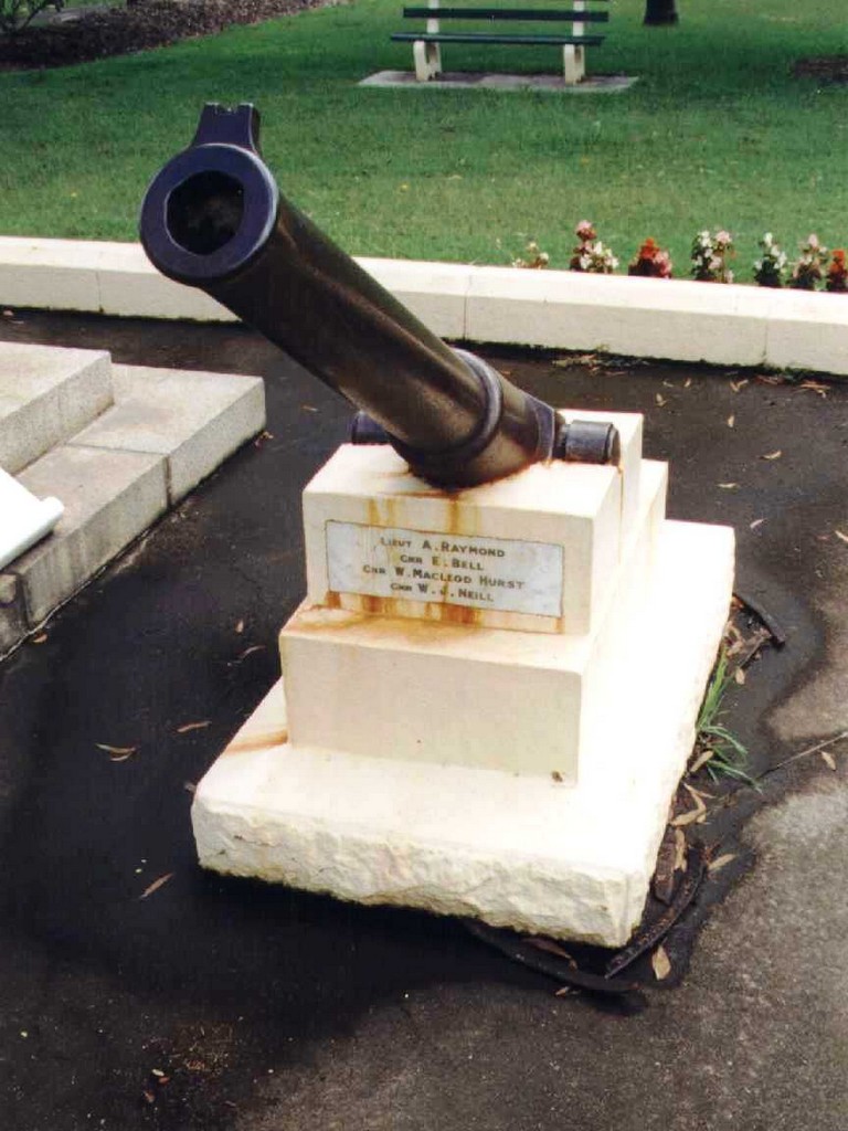 East Brisbane War Memorial - Gun