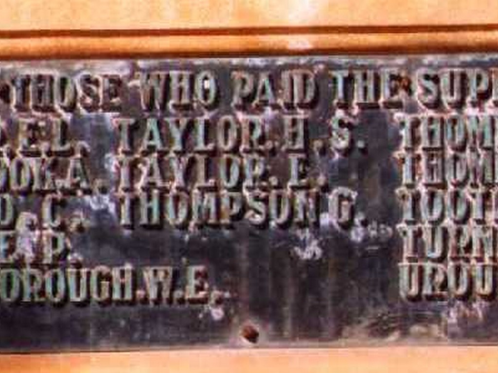Esk War Memorial - Plaque1