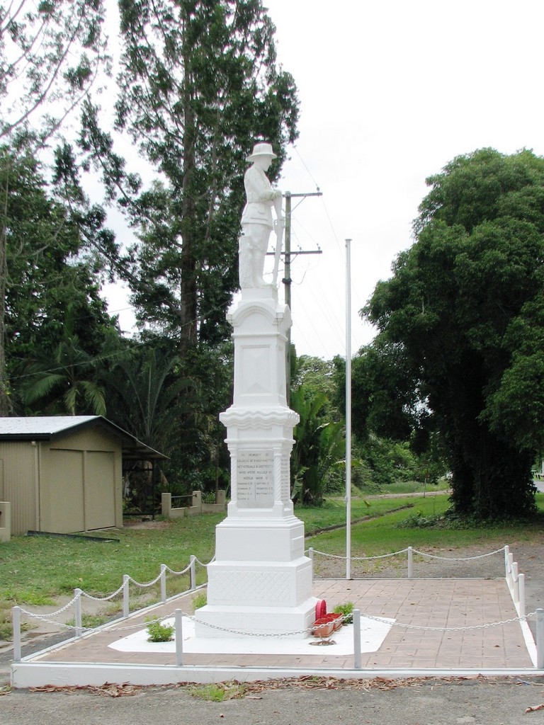 Finch Hatton War Memorial (Digger)