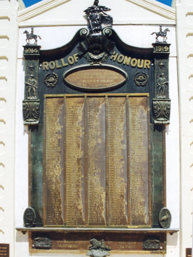 Gayndah War Memorial - Roll of Honour